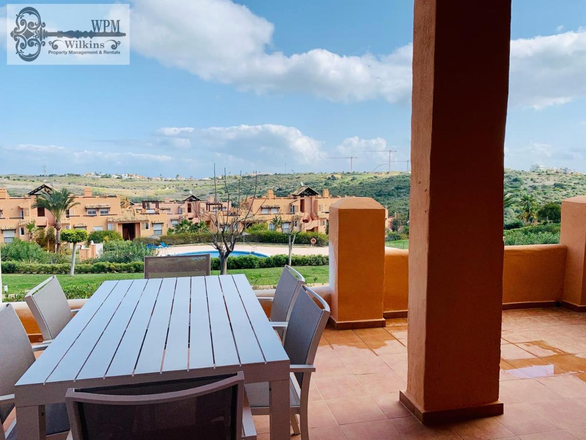 Beautiful 2-Bed Apartment In Casares Costa Bahia de Casares 外观 照片